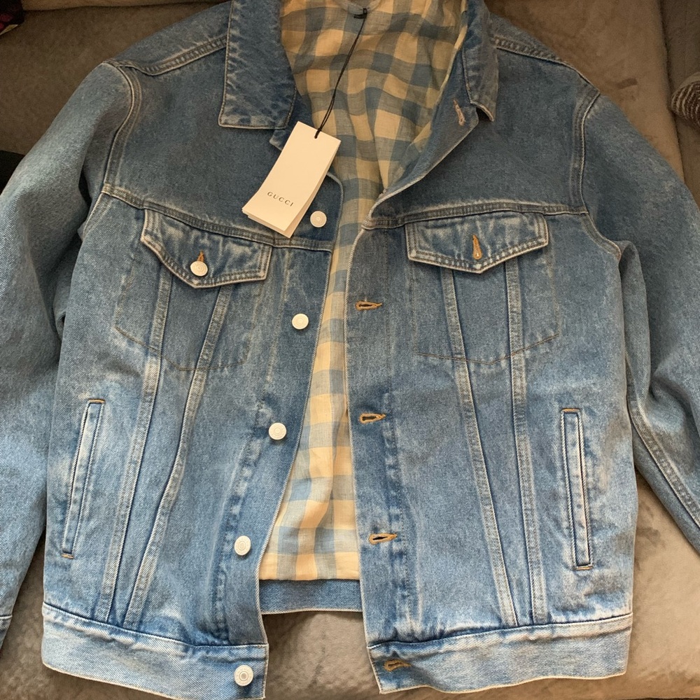 Gucci - Picture 1 of 3
